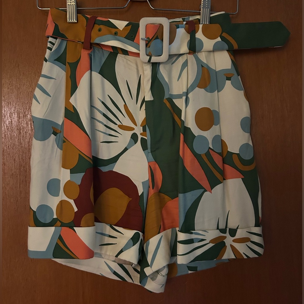 NWOT Ted Baker Belted Tropical Print Shorts Multi Womens Size 0 Size 2